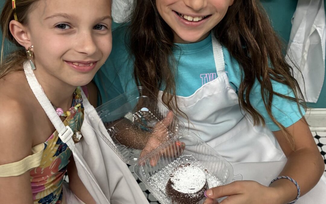Chocolate Lava Cake in Cooking Class | Foodie Kids