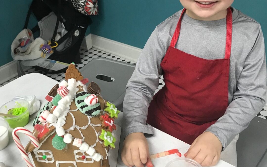 Gingerbread House Decorating Austin | Foodie Kids